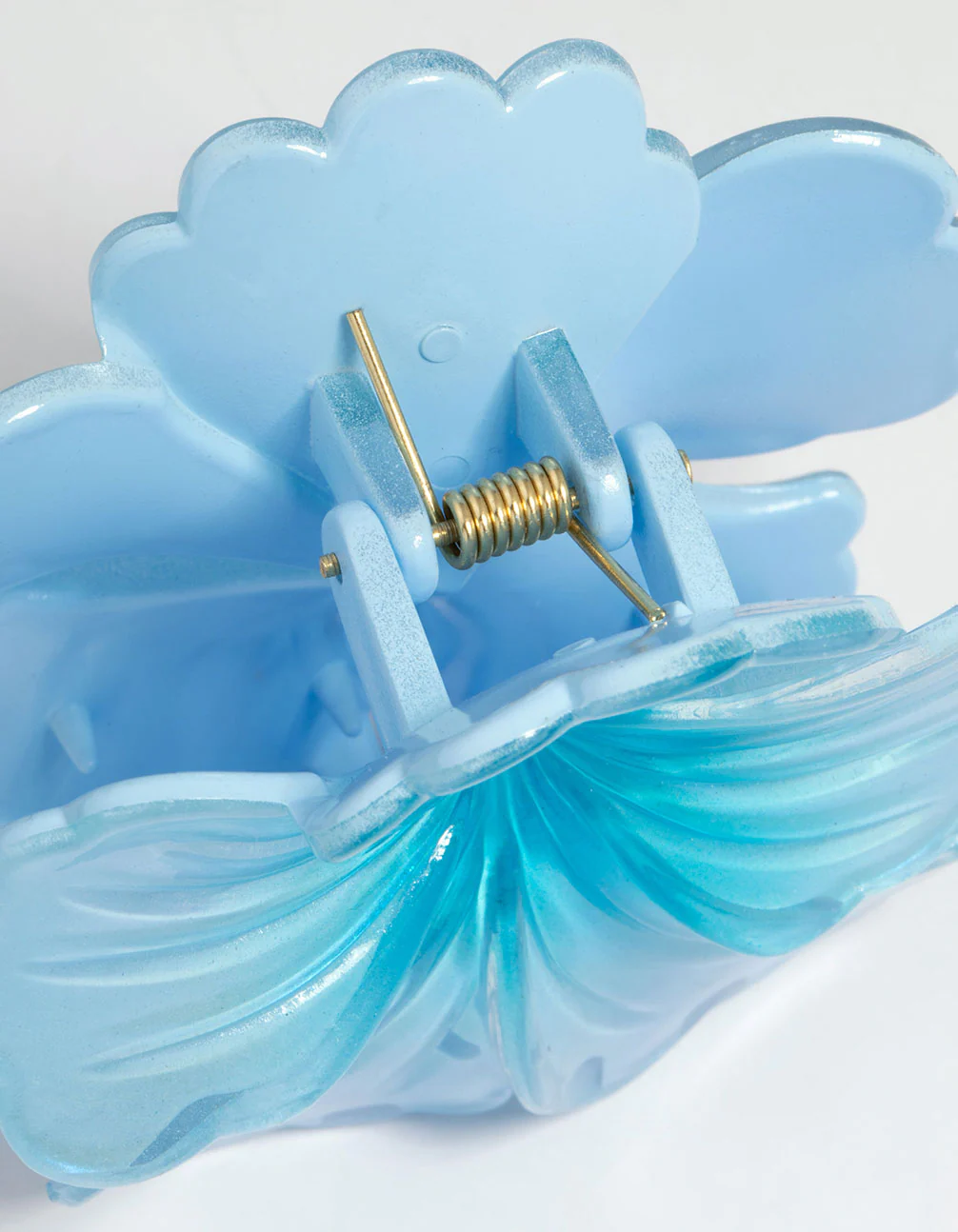 2662-blue-ombre-hibiscus-hair-claw-clip-3.webp Blue Ombre Hibiscus Hair Claw Clip