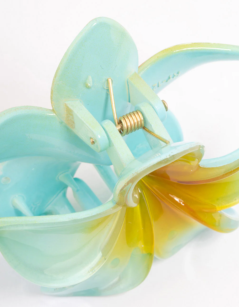 2664-blue-ombre-tropical-flower-claw-clip-3.webp Blue Ombre Tropical Flower Claw Clip