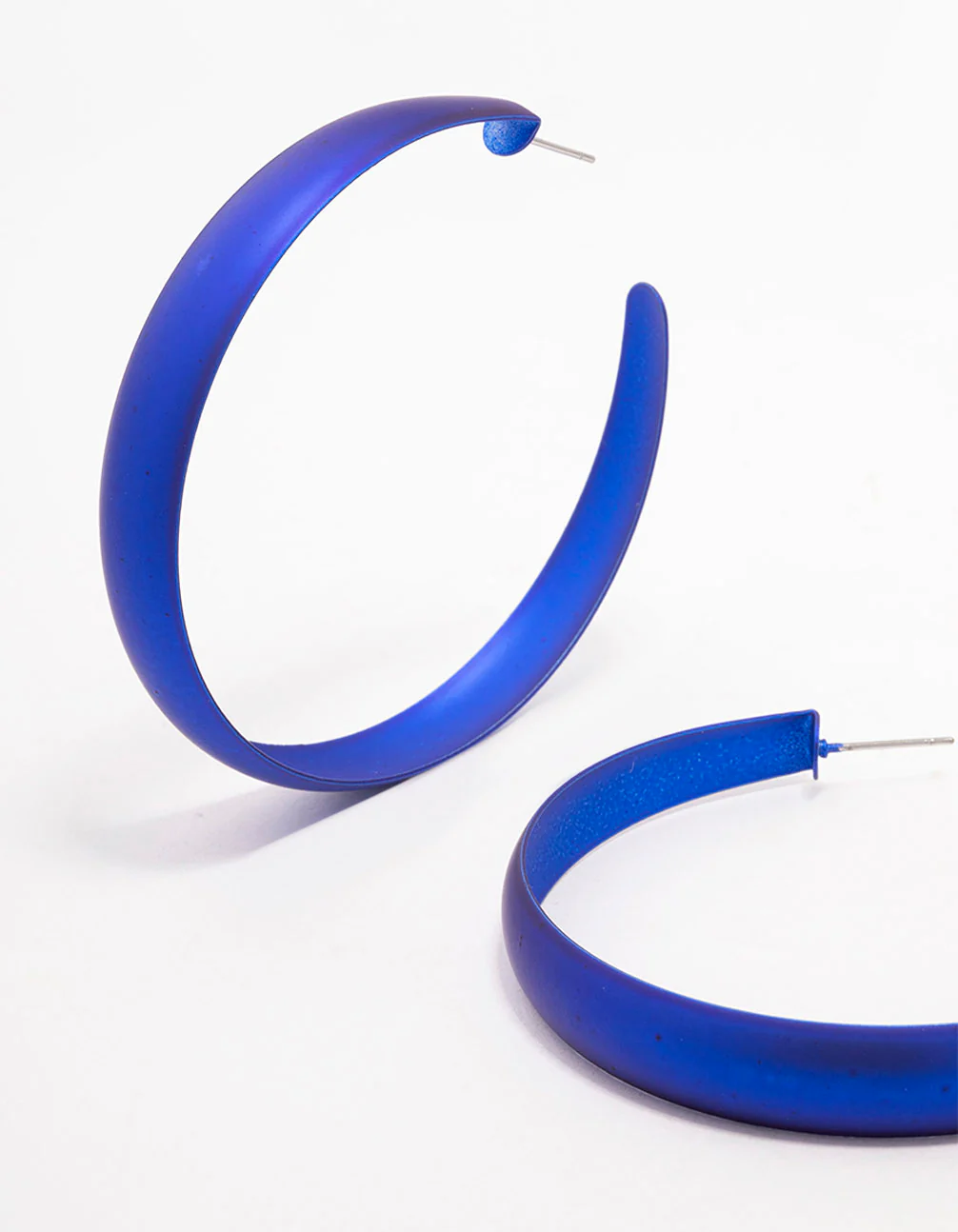 2690-blue-rubber-coated-hoop-earrings-60mm-2.webp Blue Rubber Coated Hoop Earrings 60mm