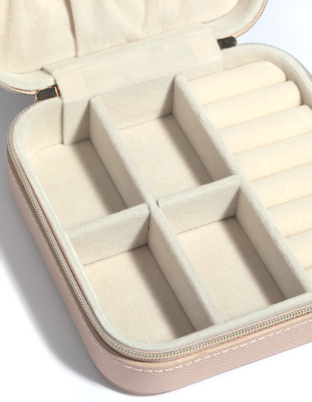 2720-blush-faux-leather-compact-square-jewellery-box-3.webp Blush Faux Leather Compact Square Jewellery Box