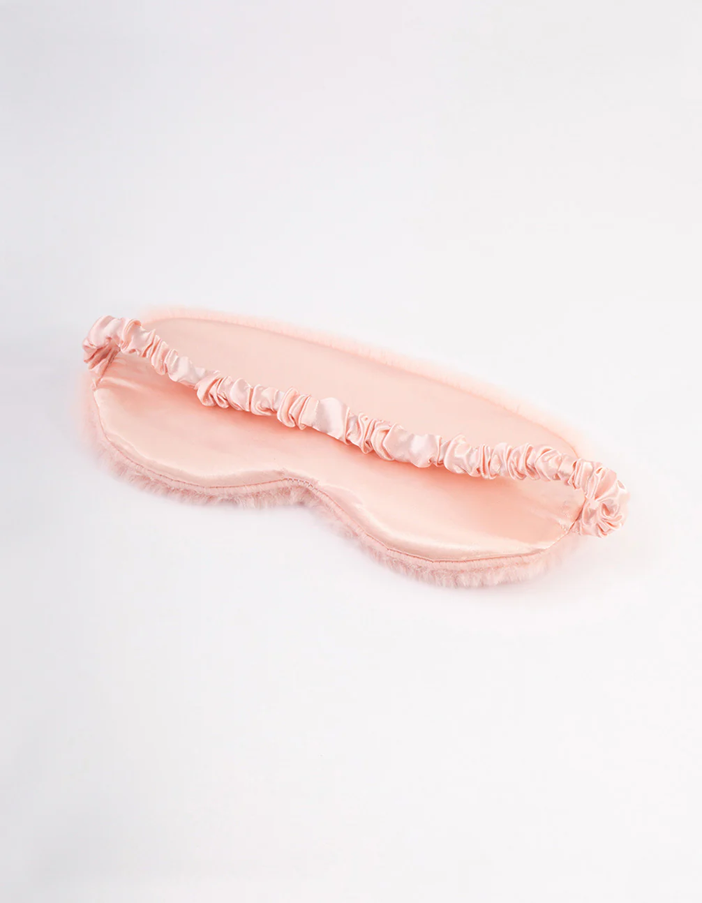 2724-blush-fluffy-eye-mask-3.webp Blush Fluffy Eye Mask