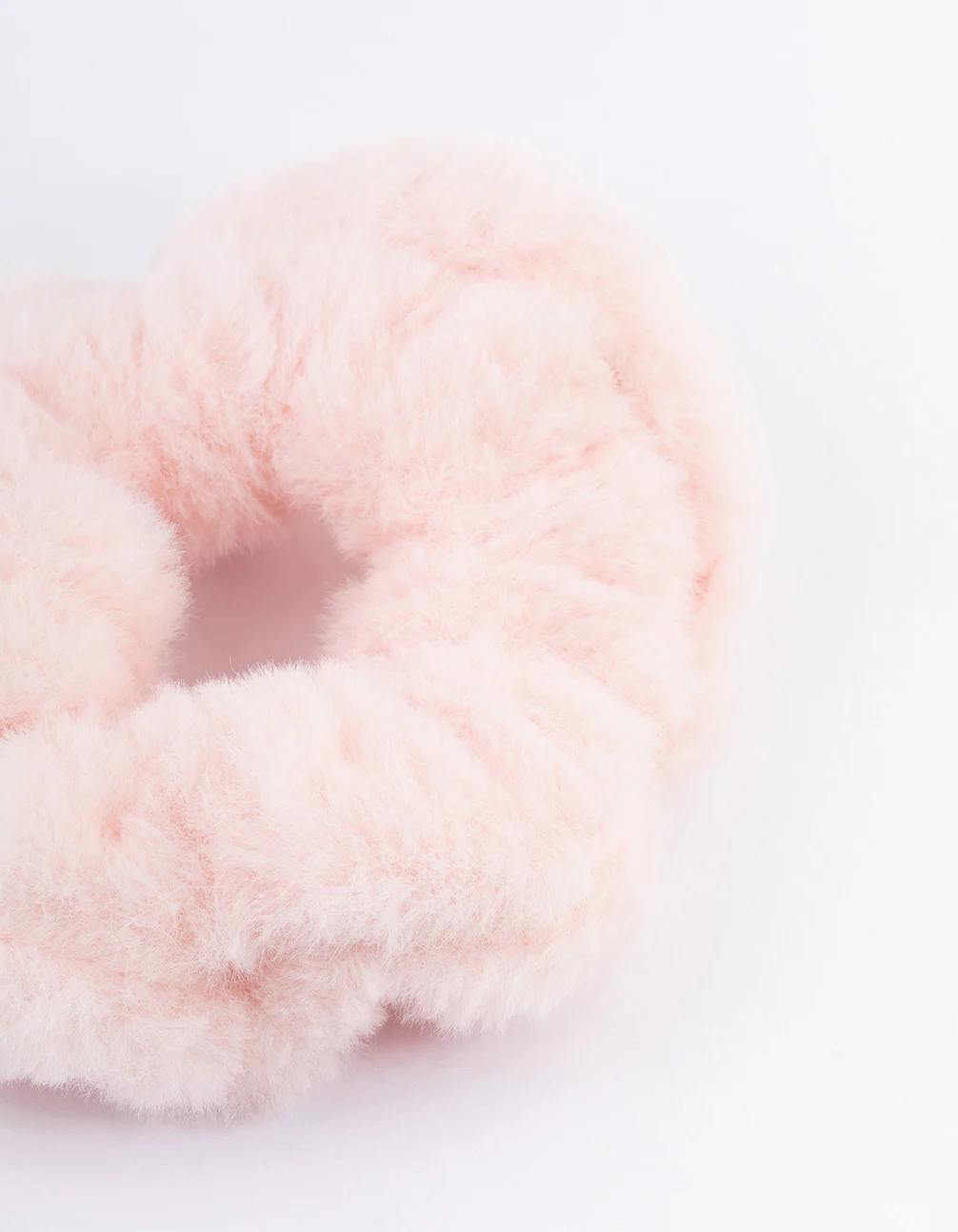 2725-blush-fluffy-hair-scrunchie-2.webp Blush Fluffy Hair Scrunchie