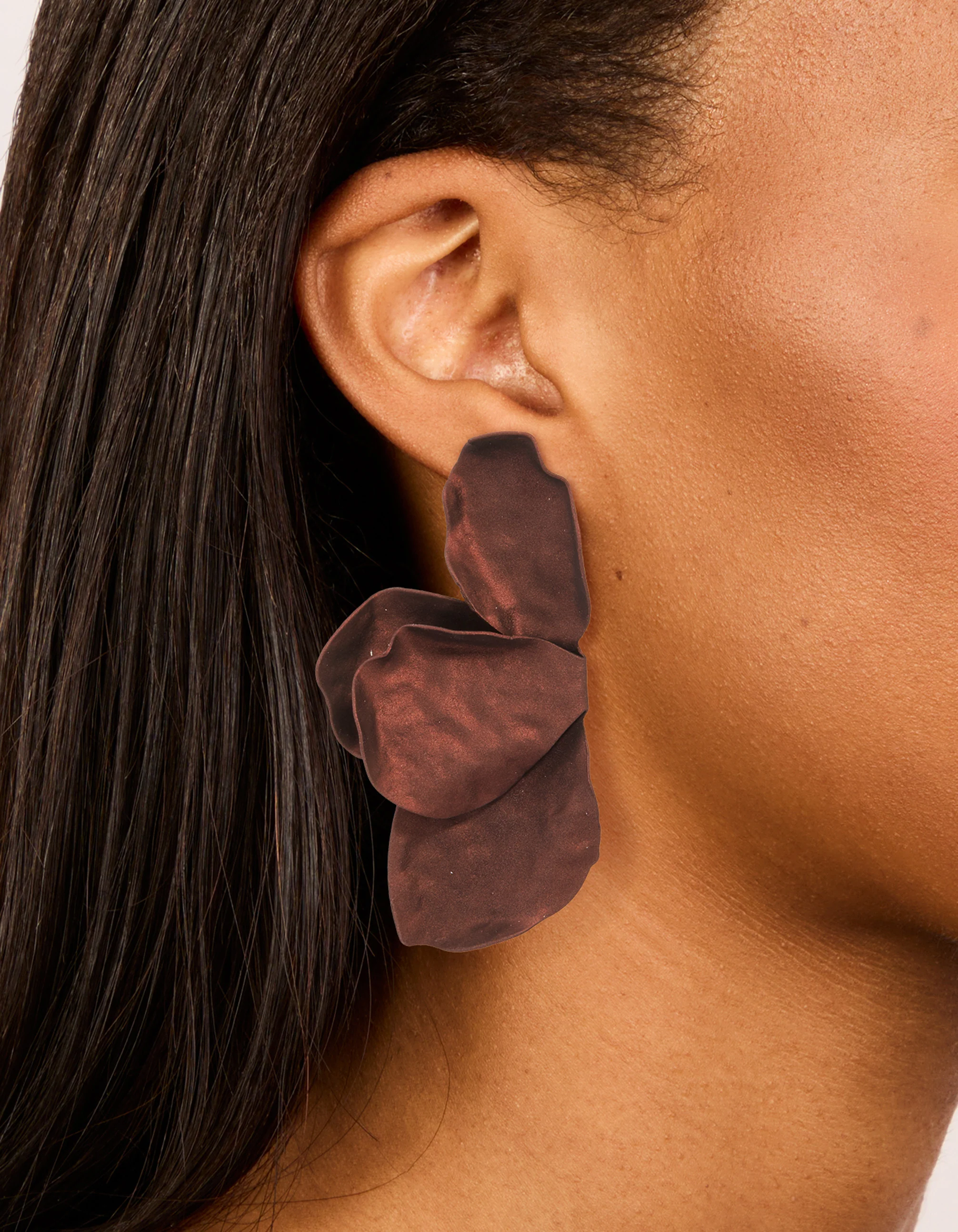 2770-brown-coated-metal-flower-petal-drop-earrings-2.webp Brown Coated Metal Flower Petal Drop Earrings
