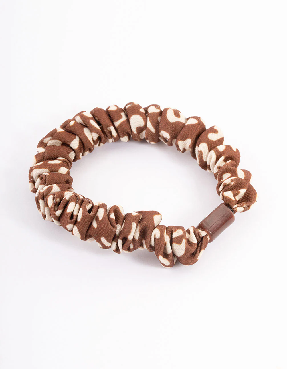 2776-brown-fabric-clamp-thin-scrunchie-1.webp Brown Fabric Clamp Thin Scrunchie