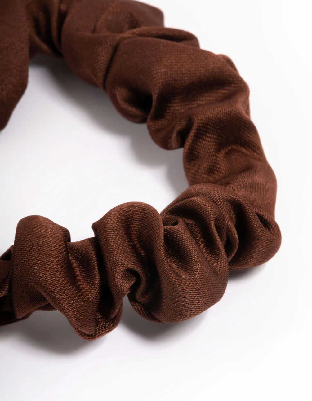 2781-brown-fabric-narrow-scrunchie-2.webp Brown Fabric Narrow Scrunchie