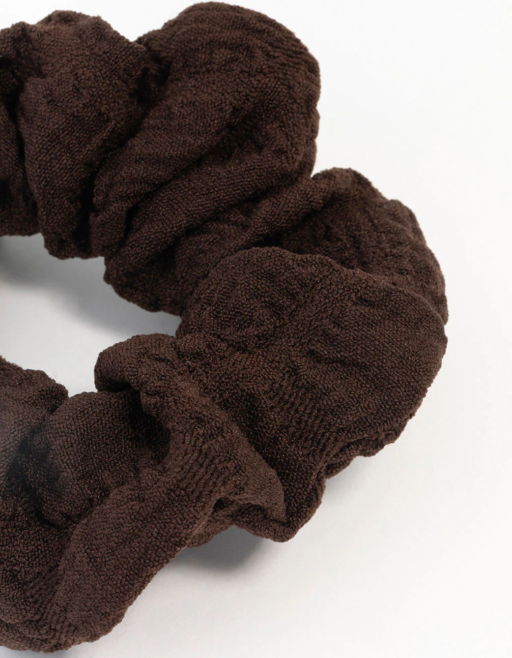 2783-brown-fabric-seersucker-scrunchie-2.webp Brown Fabric Seersucker Scrunchie