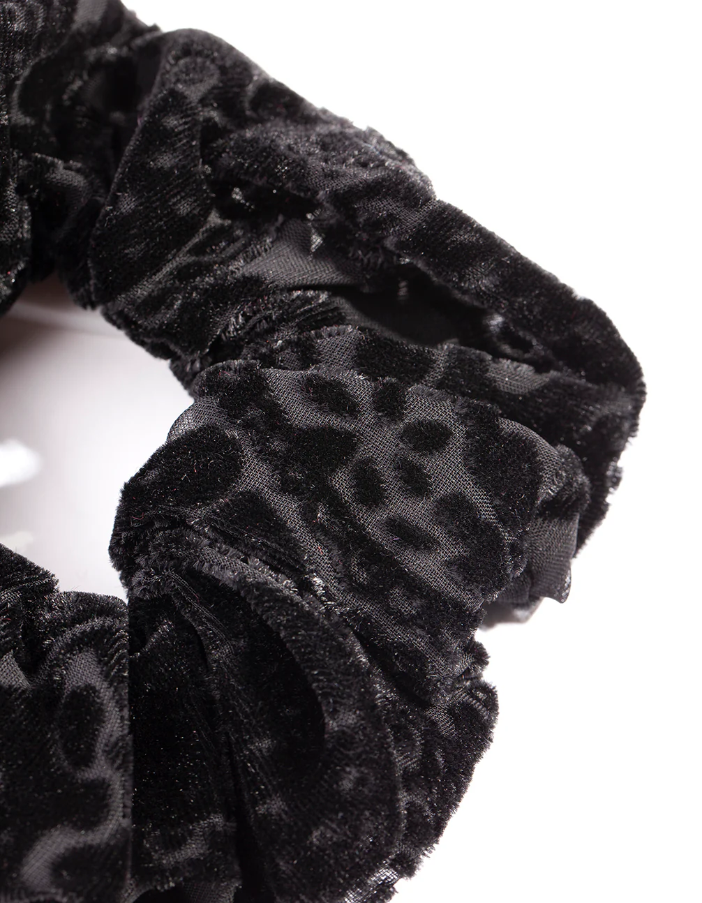 2830-burnt-velvet-scrunchie-2.webp Burnt Velvet Scrunchie