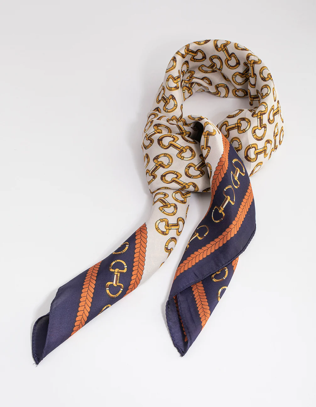 2846-chain-link-print-scarf-1.webp Chain Link Print Scarf