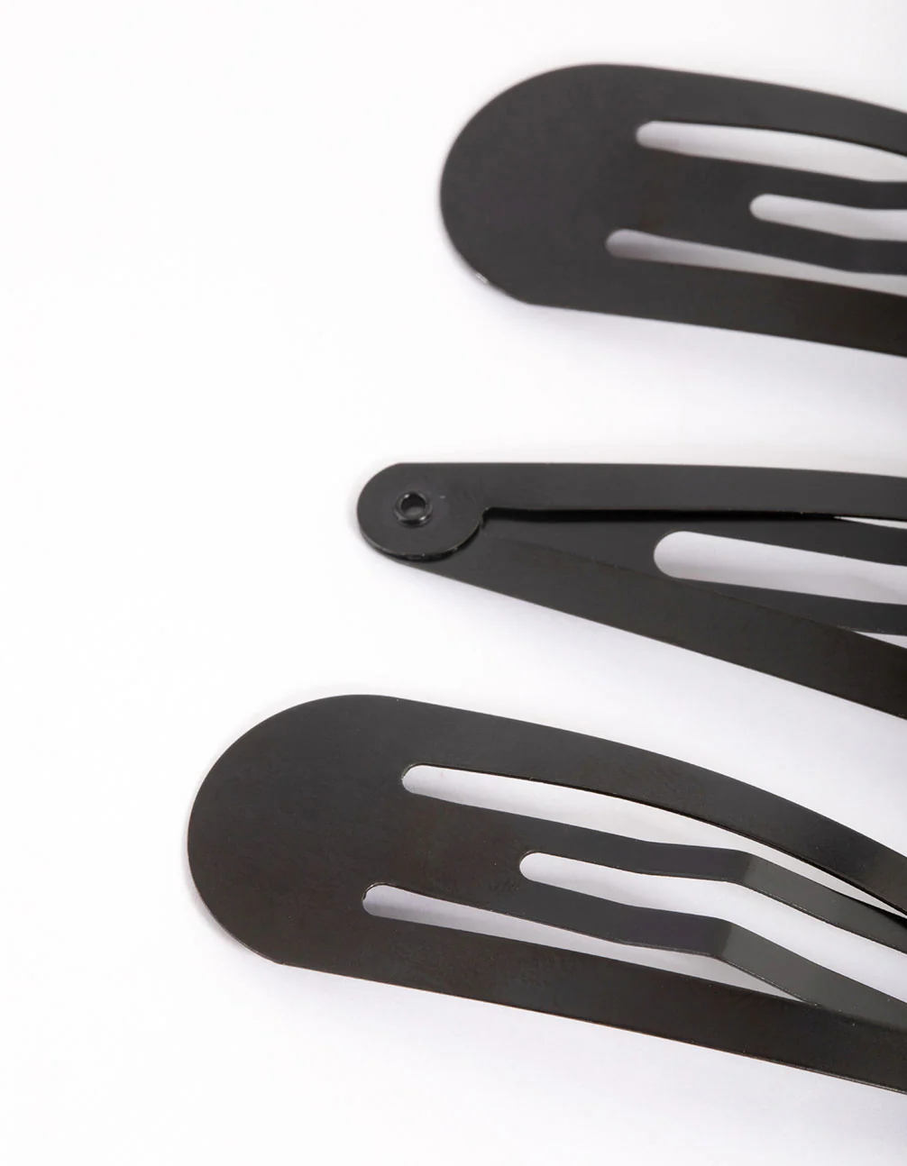 2888-coated-black-large-snap-clip-pack-2.webp Coated Black Large Snap Clip Pack