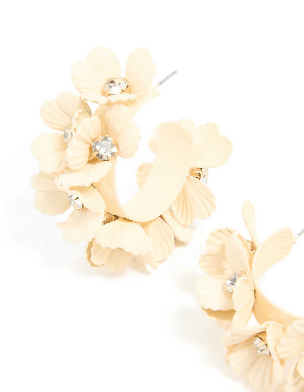 2973-cream-coated-metal-multi-flower-hoop-earrings-2.webp Cream Coated Metal Multi-Flower Hoop Earrings