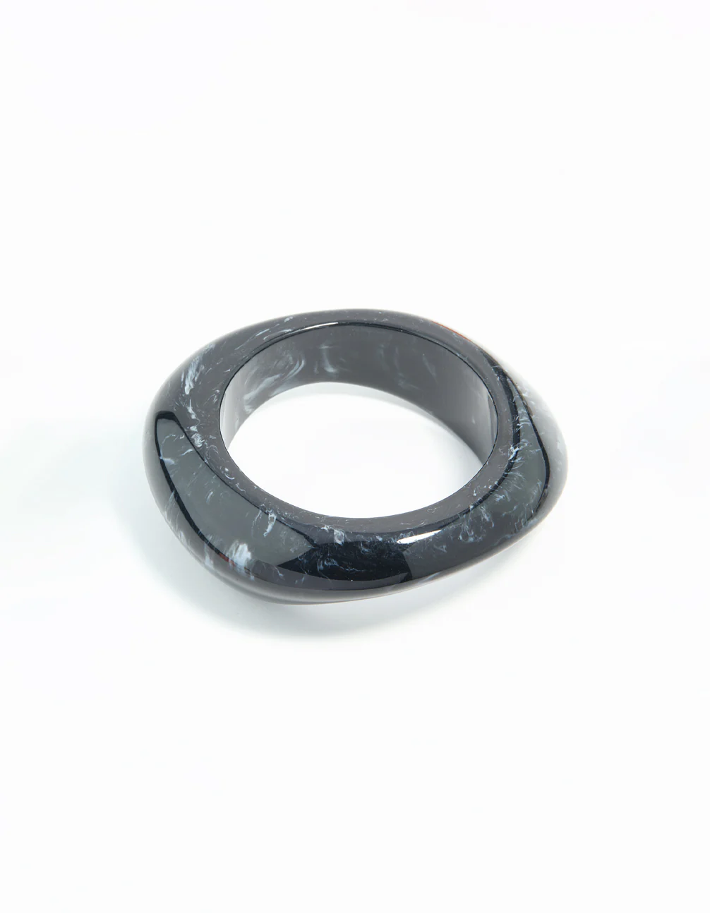 3063-dark-blue-acrylic-organic-bangle-1.webp Dark Blue Acrylic Organic Bangle