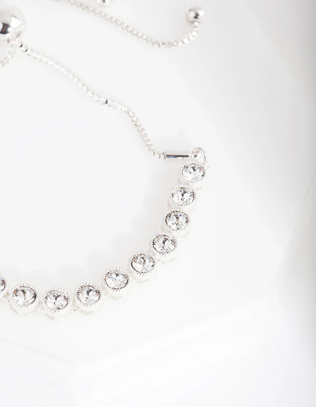 3125-diamond-simulant-circular-4mm-crystal-toggle-bracelet-2.webp Diamond Simulant Circular 4mm Crystal Toggle Bracelet