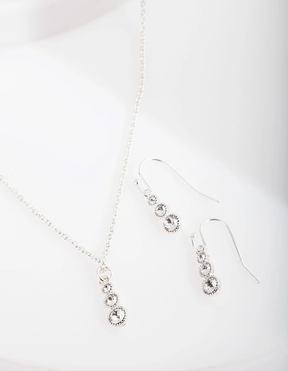3137-diamond-simulant-graduating-crystal-necklace-earrings-set-1.webp Diamond Simulant Graduating Crystal Necklace & Earrings Set