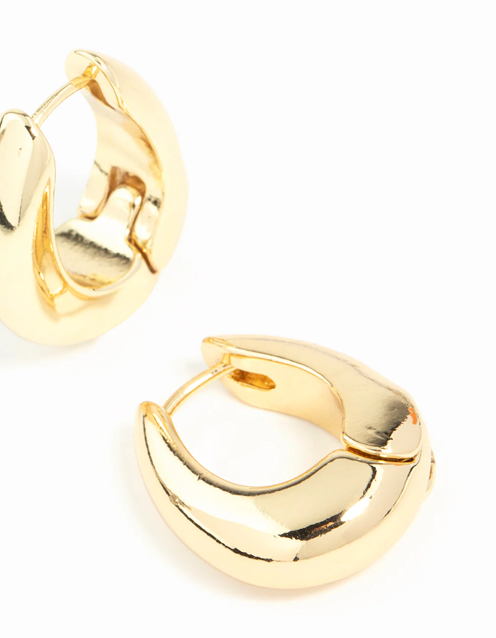 319-gold-plated-chunky-oval-huggie-hoop-earrings-7.webp Gold Plated Chunky Oval Huggie Hoop Earrings