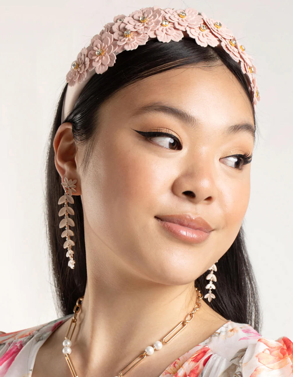 3214-fabric-floral-embellished-headband-2.webp Fabric Floral Embellished Headband