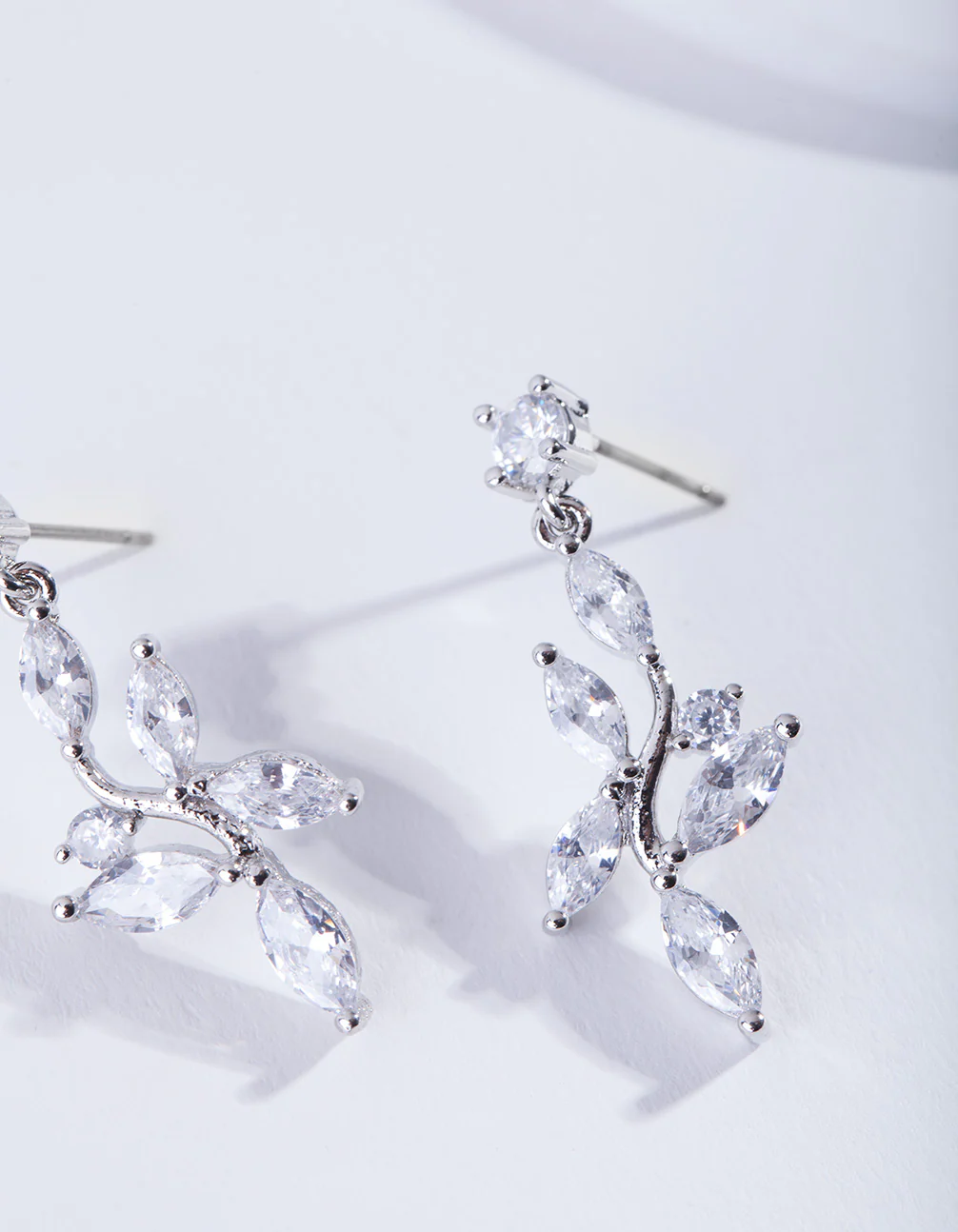 3288-floral-drop-diamond-simulant-earring-3.webp Floral Drop Diamond Simulant Earring
