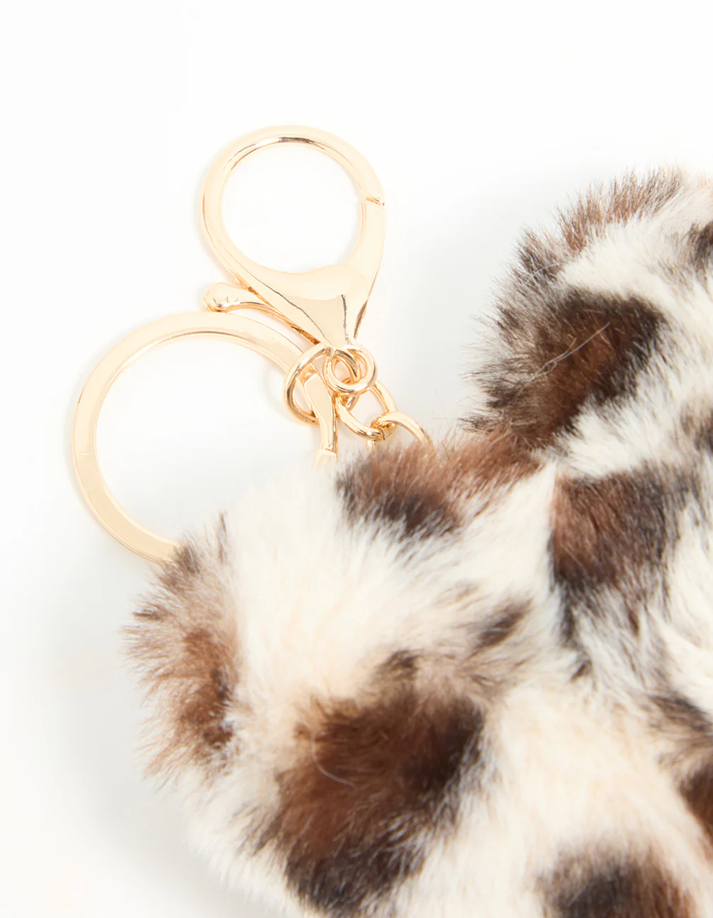 3299-fluffy-fabric-leopard-print-heart-keychain-2.webp Fluffy Fabric Leopard Print Heart Keychain