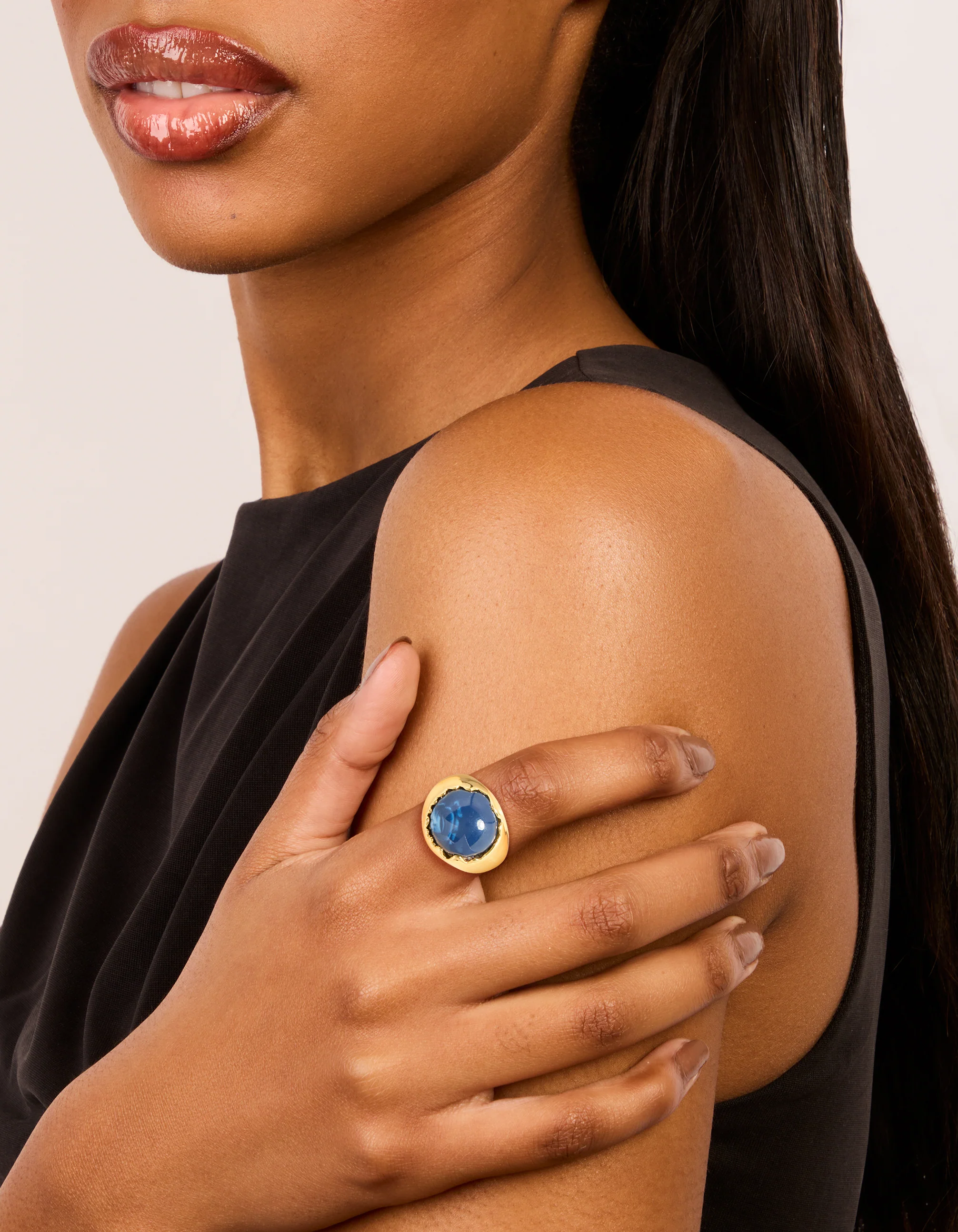 402-gold-plated-oversized-blue-jewel-ring-3.webp Gold Plated Oversized Blue Jewel Ring