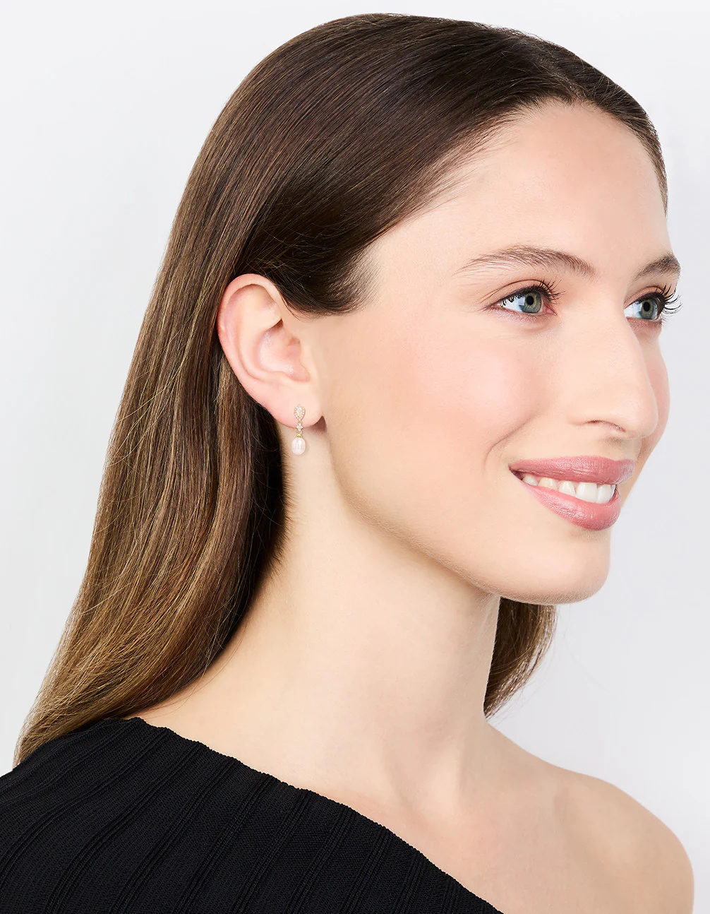 411-gold-plated-pearl-pear-diamante-drop-earrings-3.webp Gold Plated Pearl Pear Diamante Drop Earrings
