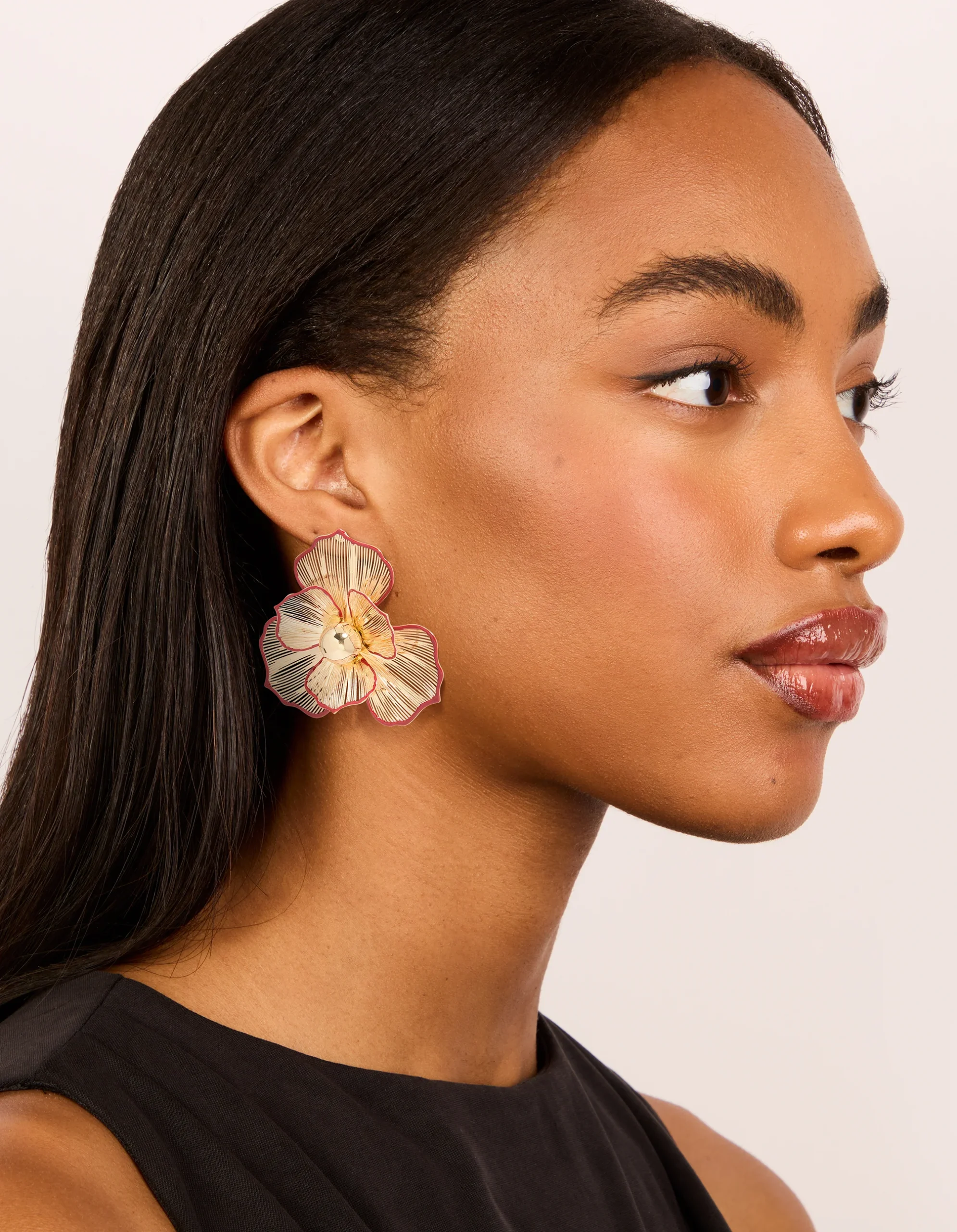 509-gold-statement-red-outline-flower-stud-earrings-3.webp Gold Statement Red Outline Flower Stud Earrings