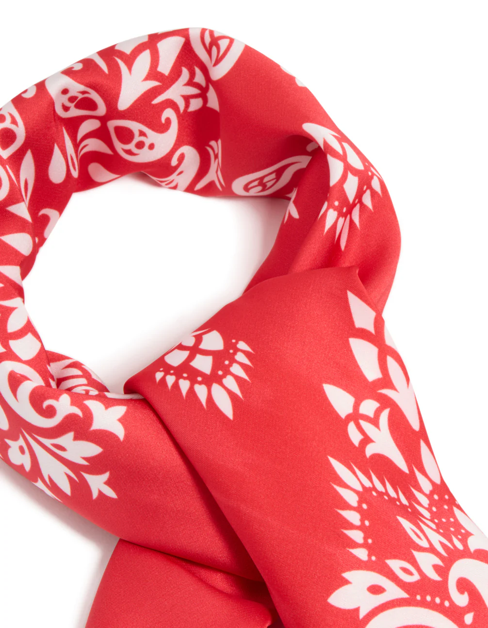 572-red-paisley-print-fabric-scarf-3.webp Red Paisley Print Fabric Scarf