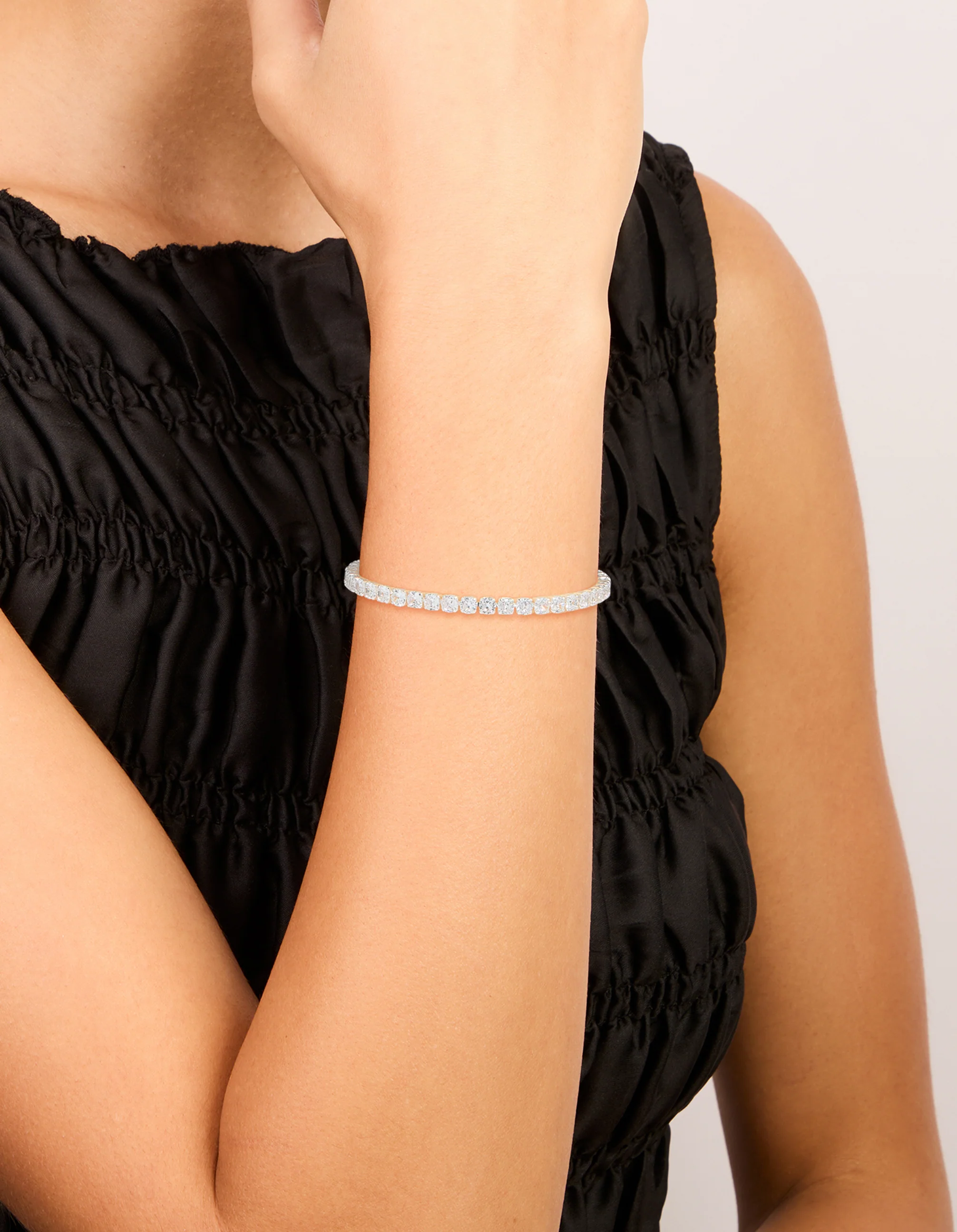 596-silver-cubic-zirconia-baguette-tennis-bracelet-1.webp Silver Cubic Zirconia Baguette Tennis Bracelet