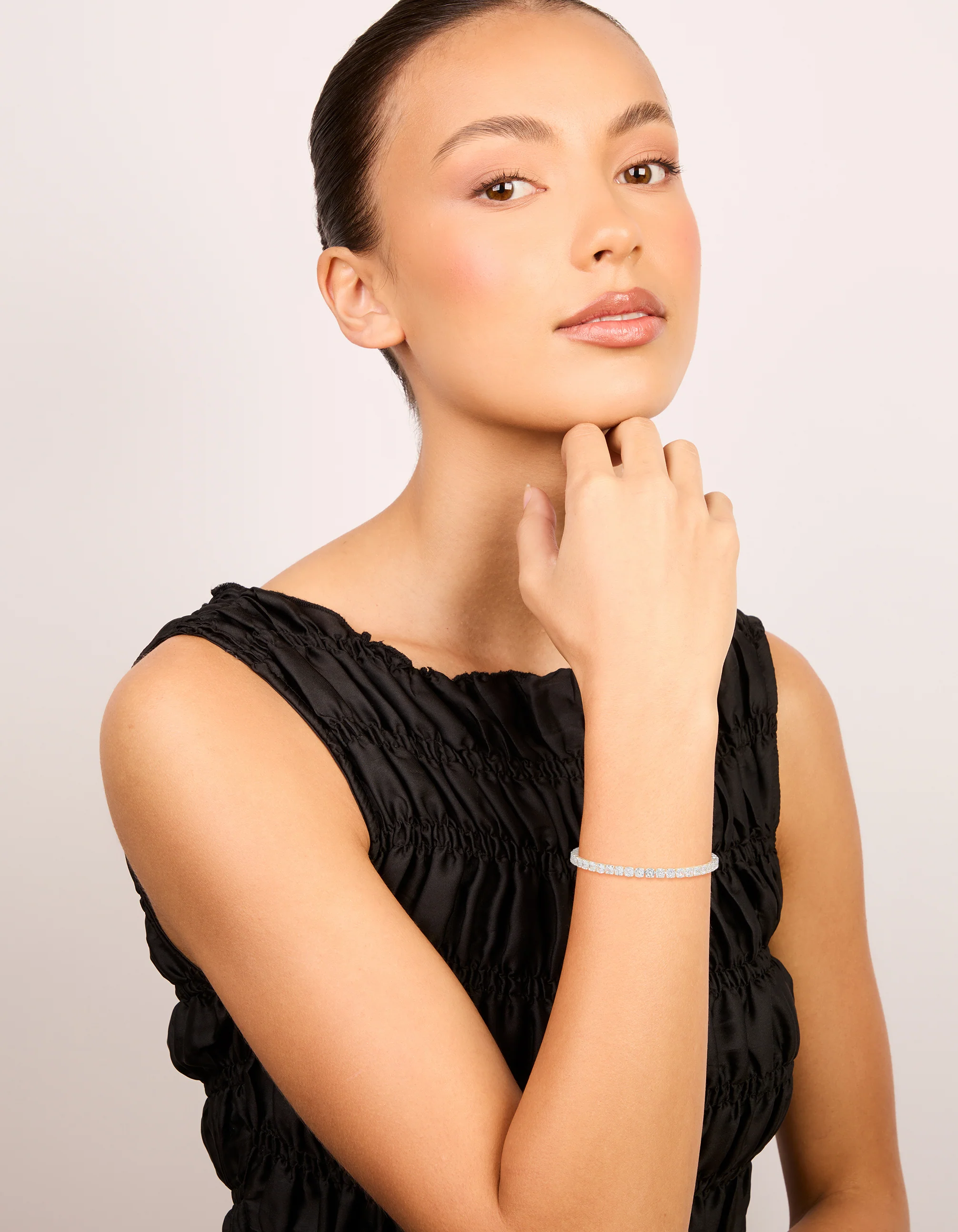 596-silver-cubic-zirconia-baguette-tennis-bracelet-2.webp Silver Cubic Zirconia Baguette Tennis Bracelet