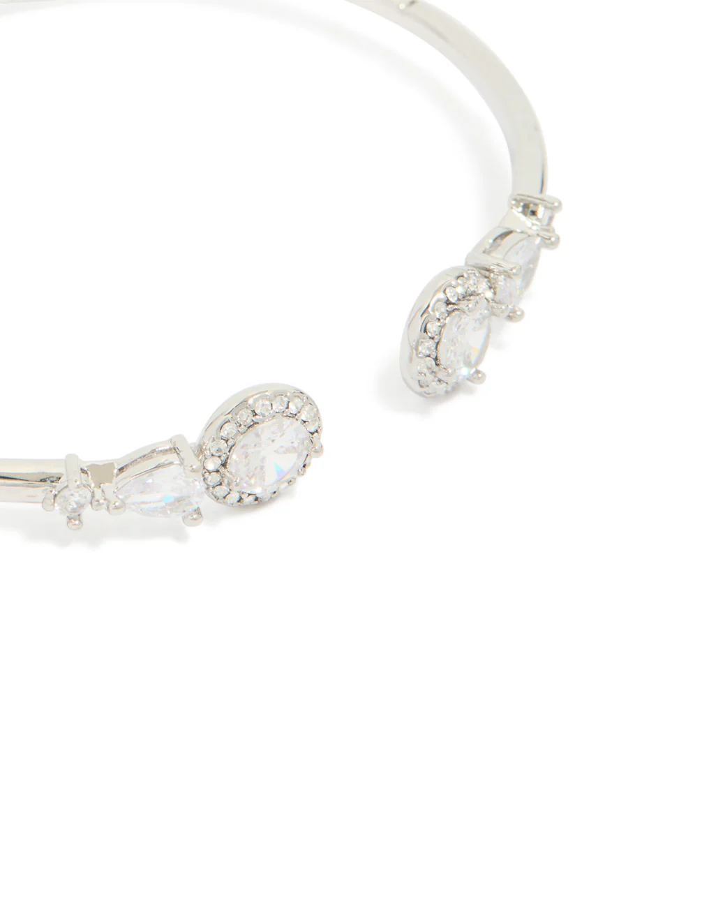599-silver-cubic-zirconia-circle-hinged-bangle-4.webp Silver Cubic Zirconia Circle Hinged Bangle
