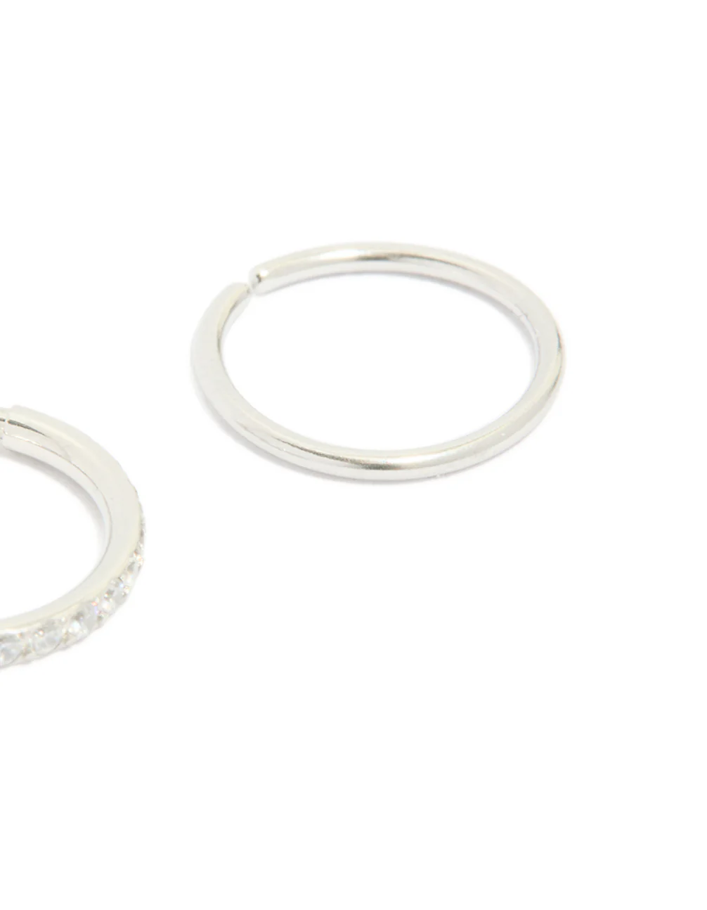 698-surgical-steel-cubic-zirconia-hinged-plain-nose-rings-2-pack-5.webp Surgical Steel Cubic Zirconia Hinged & Plain Nose Rings 2-Pack