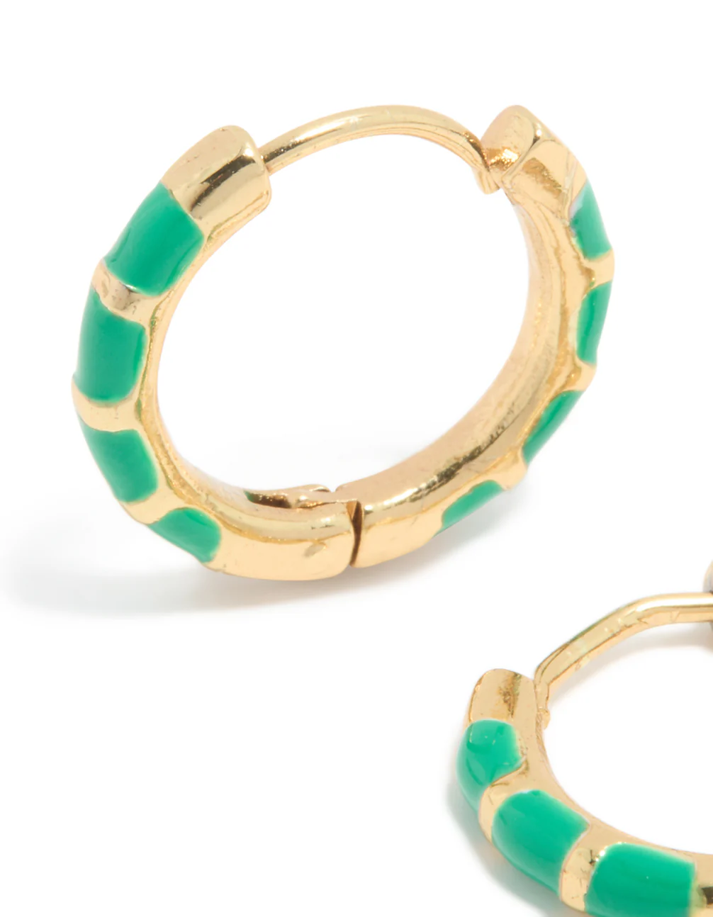 714-waterproof-gold-plated-stainless-steel-bamboo-green-enamel-huggie-earrings-4.webp Waterproof Gold Plated Stainless Steel Bamboo Green Enamel Huggie Earrings