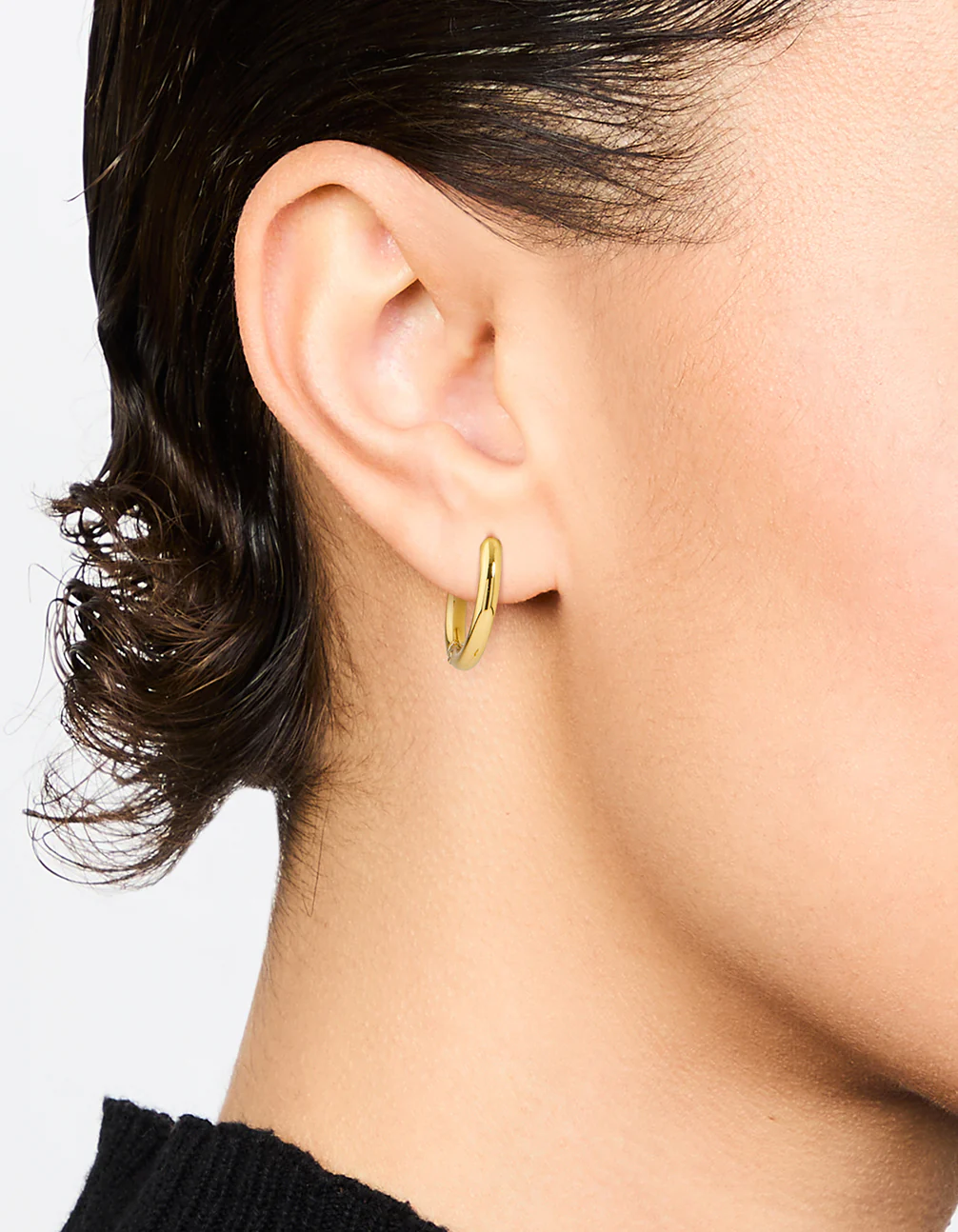 721-waterproof-gold-plated-stainless-steel-core-clicker-earrings-14-mm-2.webp Waterproof Gold Plated Stainless Steel Core Clicker Earrings 14 MM