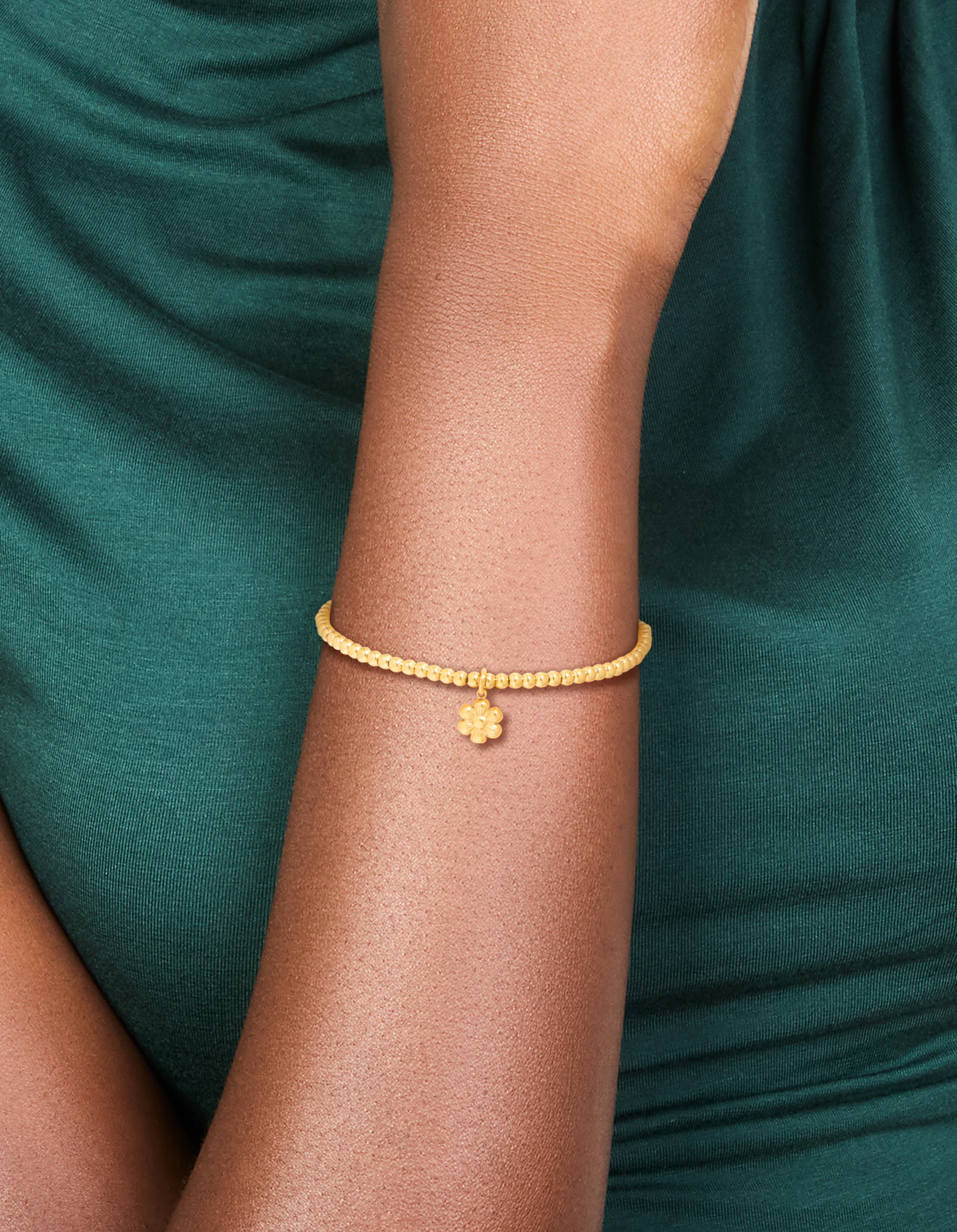 758-waterproof-gold-plated-stainless-steel-stretch-flower-bracelet-1.webp Waterproof Gold Plated Stainless Steel Stretch Flower Bracelet