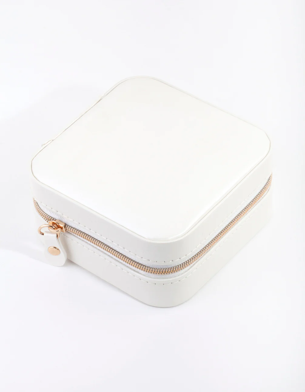 805-white-faux-leather-square-jewellery-box-2.webp White Faux Leather Square Jewellery Box