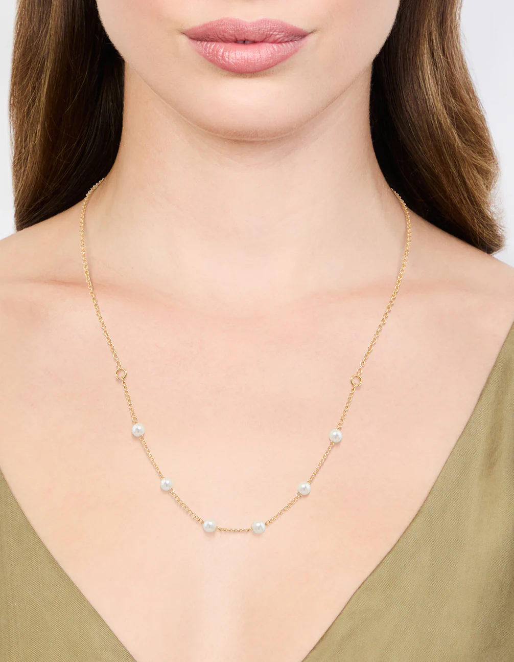 875-gold-dainty-pearl-necklace-2.webp Gold Dainty Pearl Necklace
