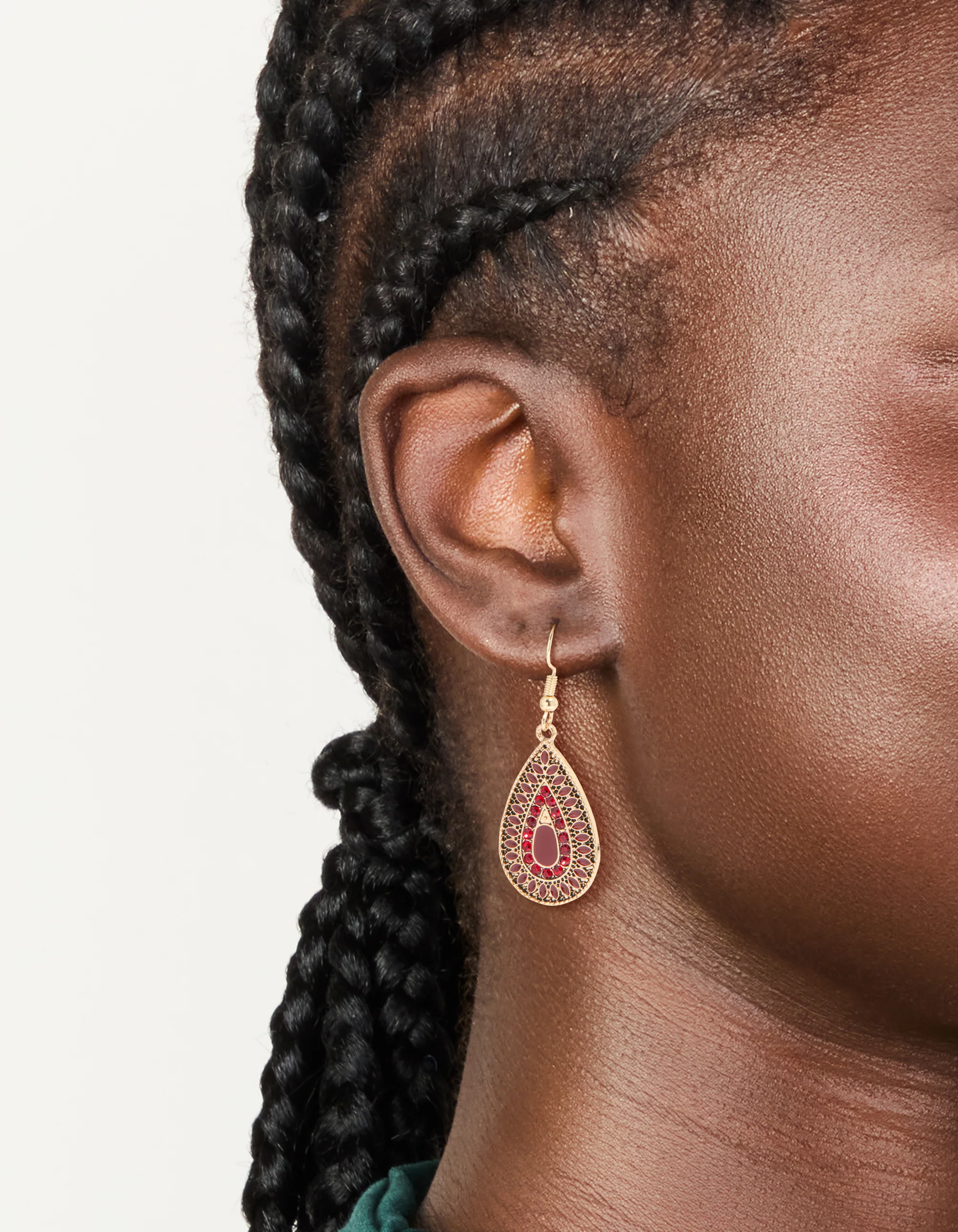 961-gold-red-diamante-teardrop-filigree-drop-earrings-1.webp Gold Red Diamante Teardrop Filigree Drop Earrings