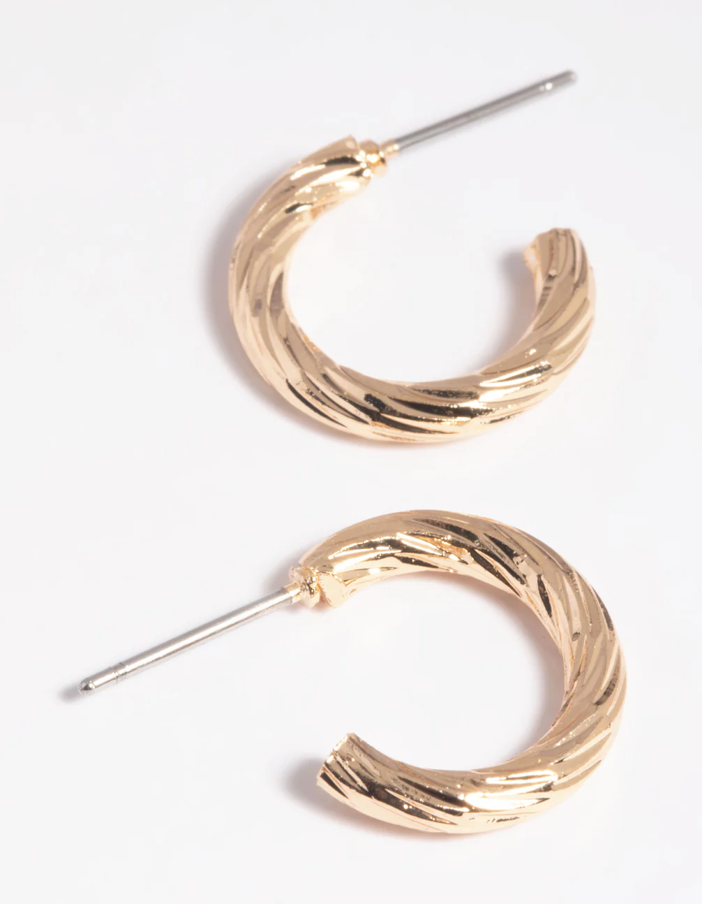 986-gold-twisted-huggie-hoop-earrings-1.webp Gold Twisted Huggie Hoop Earrings